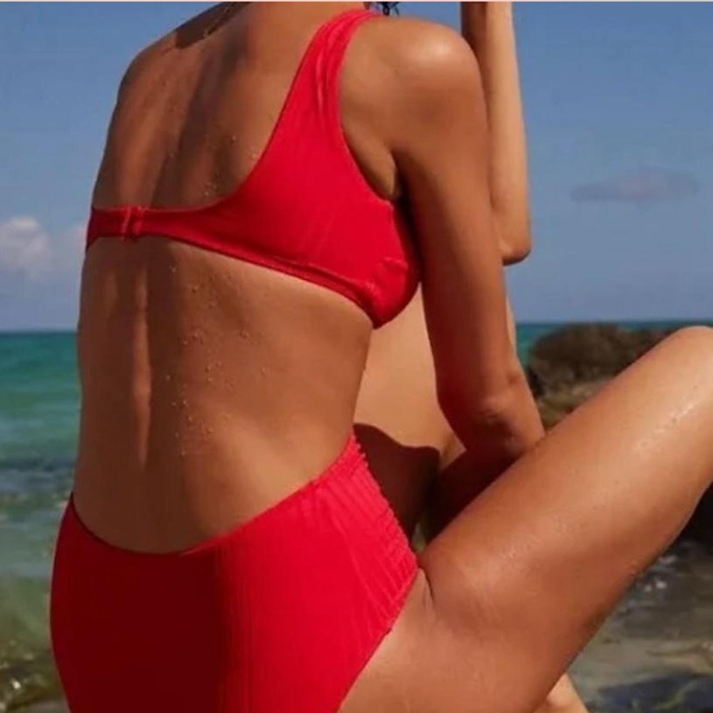 NWT Aerie Red Women's One Piece wide rib cut out Swimsuit - Picture 2 of 7